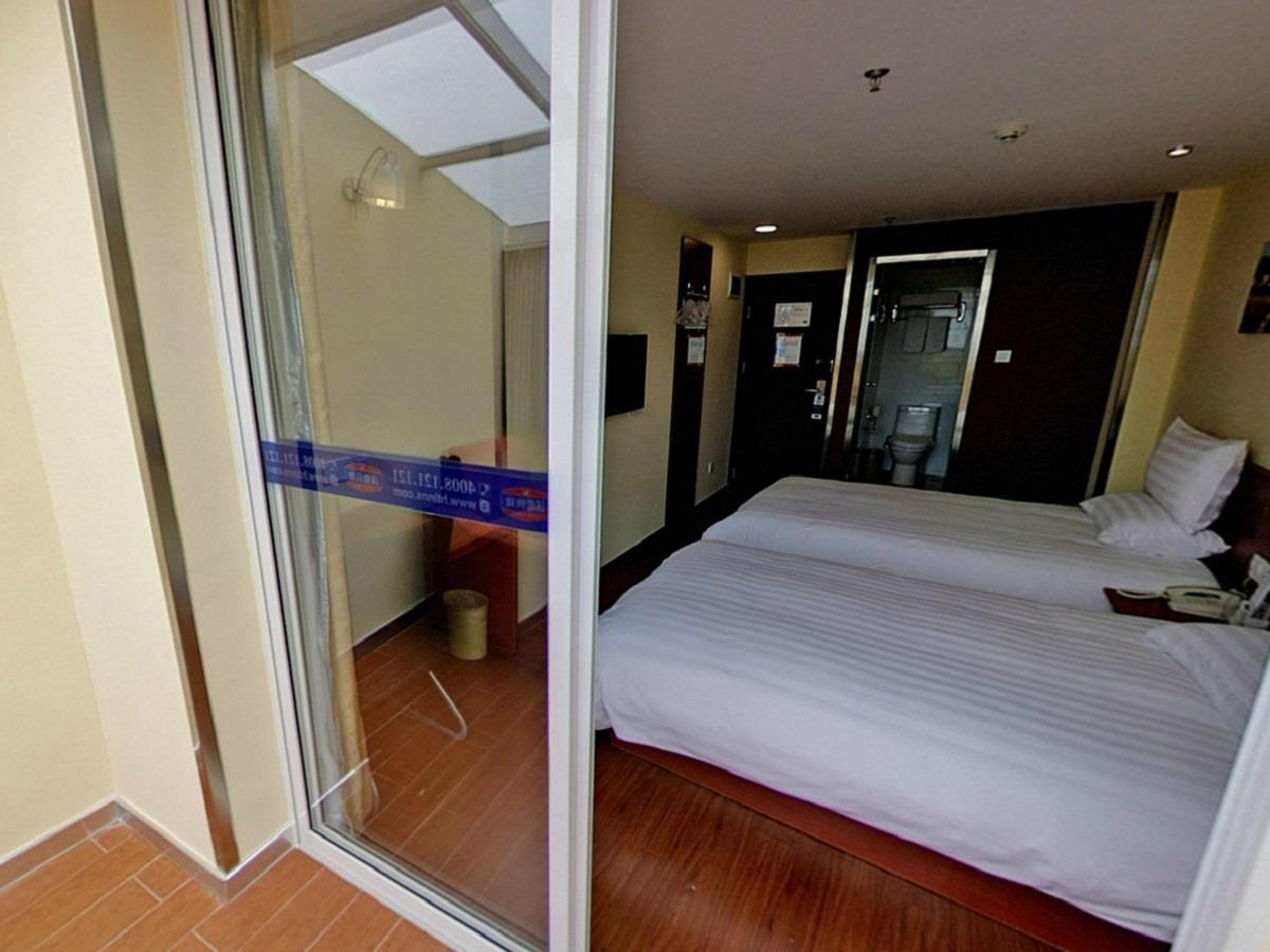 Hanting Express Shanghai Middle Sichuan Road Exterior foto